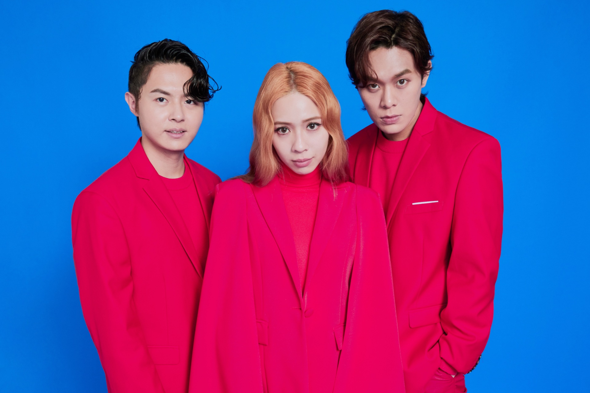 告五人Accusefive 帶你飛！〈 一念之間〉、〈你所到之處（就下雨）〉...解放壓抑的數位世代，跳出舒適圈第一步先裝死吧！?｜Wazaiii  專訪｜