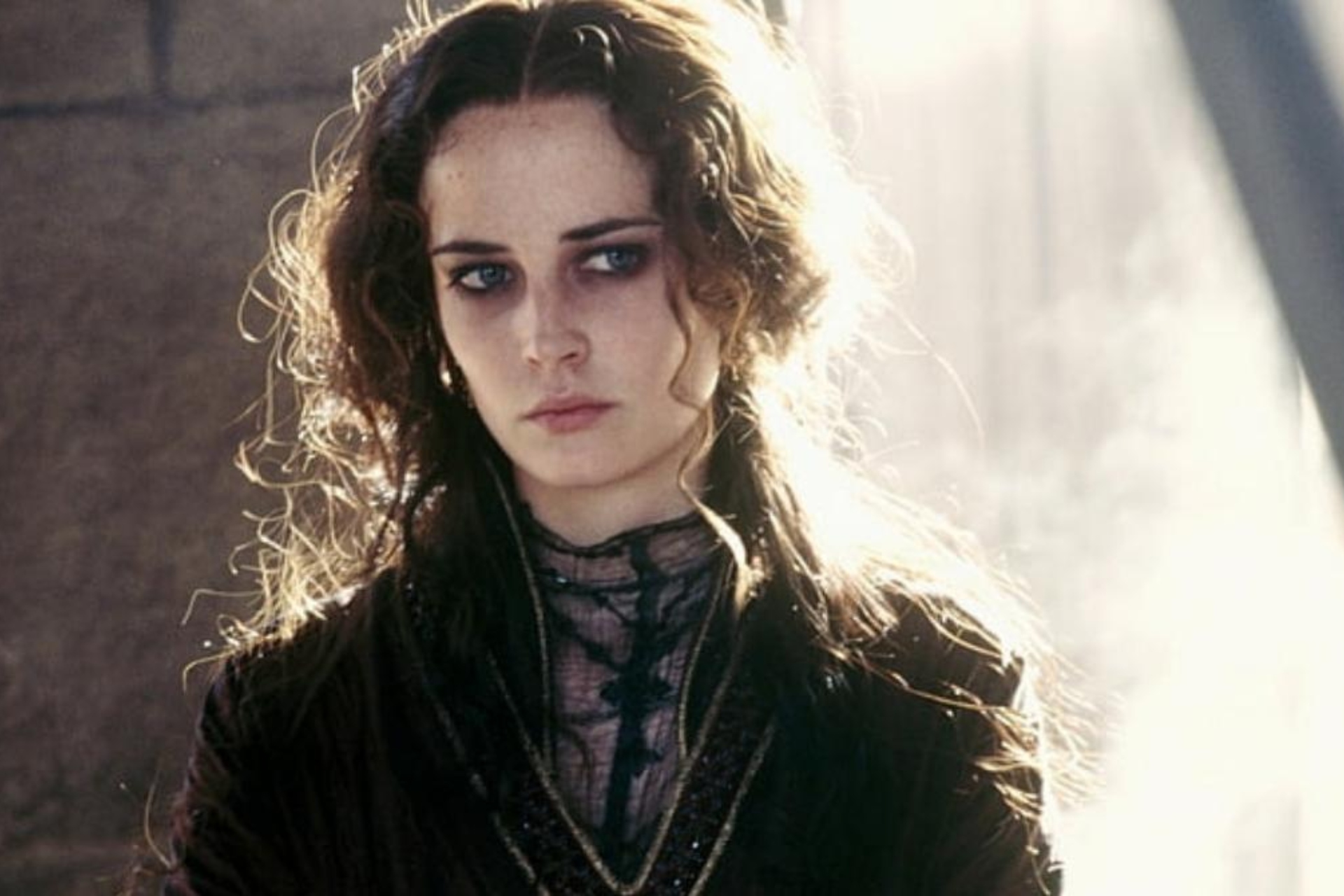 Eva Green 伊娃葛林將加入 Netflix《星期三》！《怪奇孤兒院》、《007首部曲：皇家夜總會》裡神秘性感、也是社恐害羞的巨蟹女神