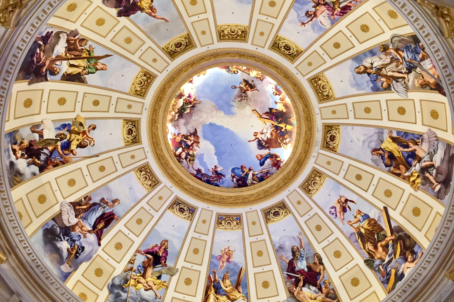 賭徒須知！全球7大超猛賭場：澳門新葡京、德國巴登、拉斯維加斯貝拉吉歐...一擲千金的超豪華午夜文化